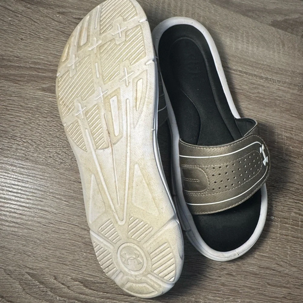 Under Armour Metallic and Black Slide Sandals Size 8